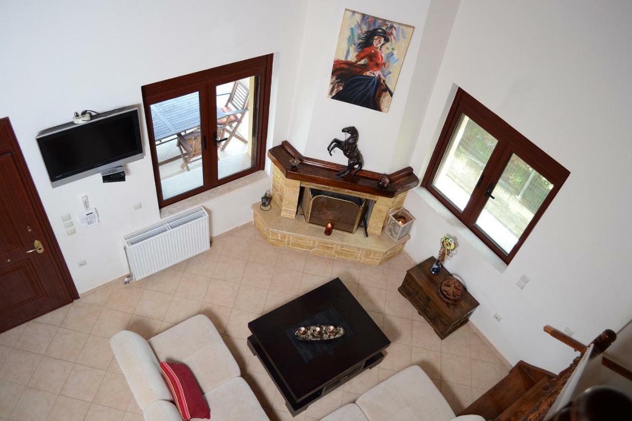 Villa Bella Loukisia Loukissia Ngoại thất bức ảnh